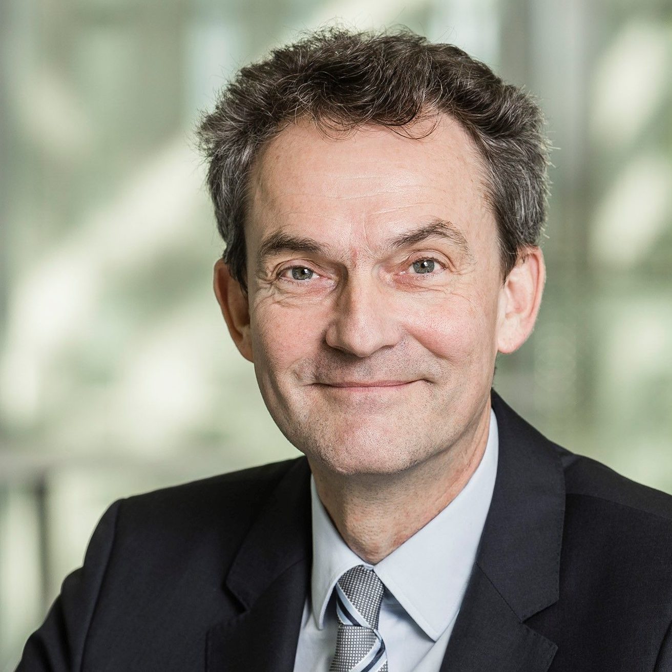 Dr. Hans Oberschulte